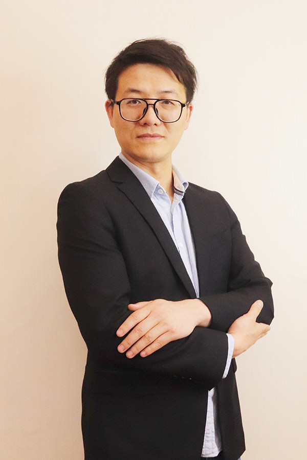 横山李林科 本科学历,毕业于西安石油大学